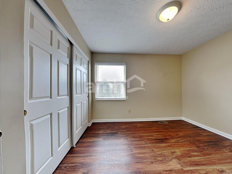 Building Photo - 45 Saddle Creek Ln