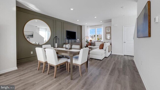 Building Photo - 8214 Alexander Court