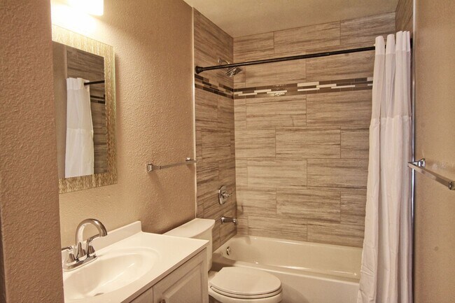Building Photo - 17497 E Rice Cir