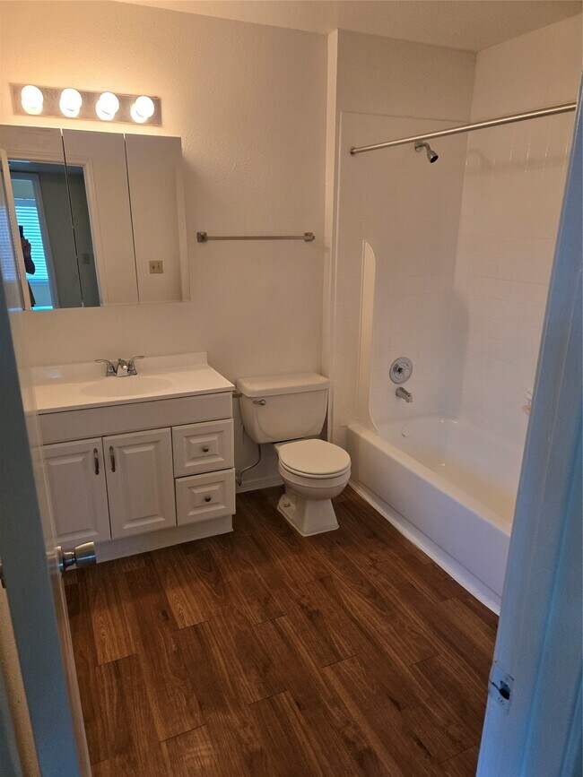 Building Photo - 13210 Old Richmond Rd