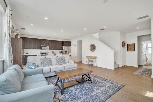Building Photo - 2333 Aerostar Way