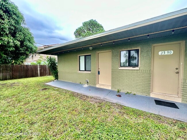 Primary Photo - 2390 N Tropical Trail