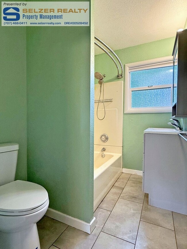 Building Photo - 1521-1523 Talmage Ct