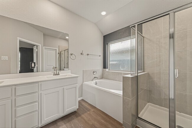 Building Photo - 2701 Sagedale Dr