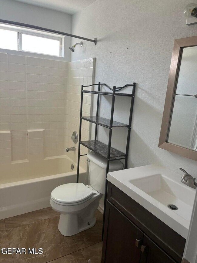 Building Photo - 12268 Tierra Ruby Dr