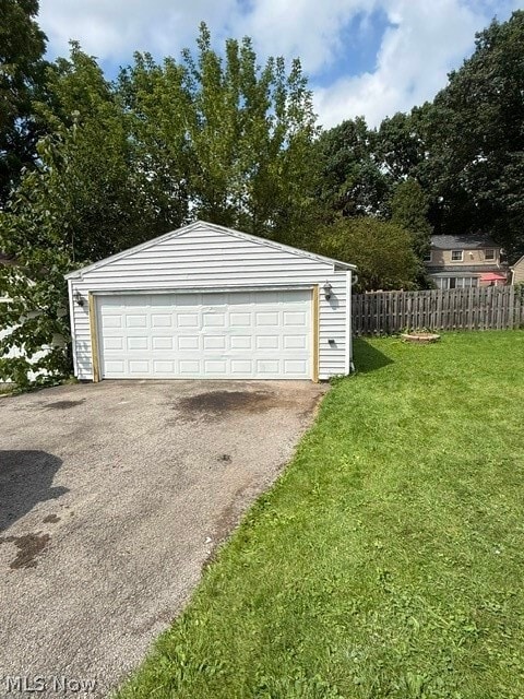 Building Photo - 188 Meadowbrook Ave