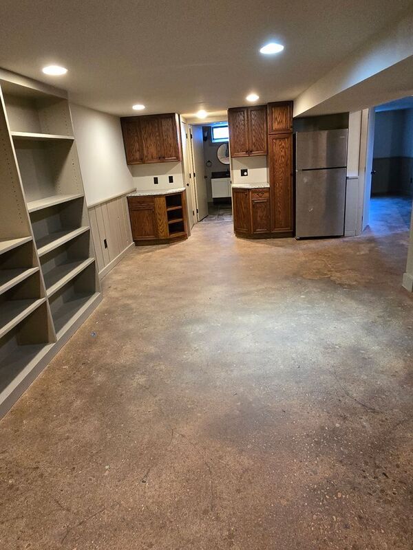 Building Photo - 5800 N Girard Ave