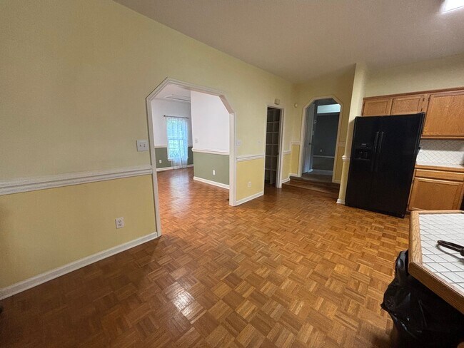 Building Photo - 4680 Plateau Rd