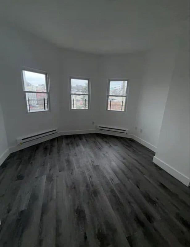 Building Photo - 25 Riverview Pl