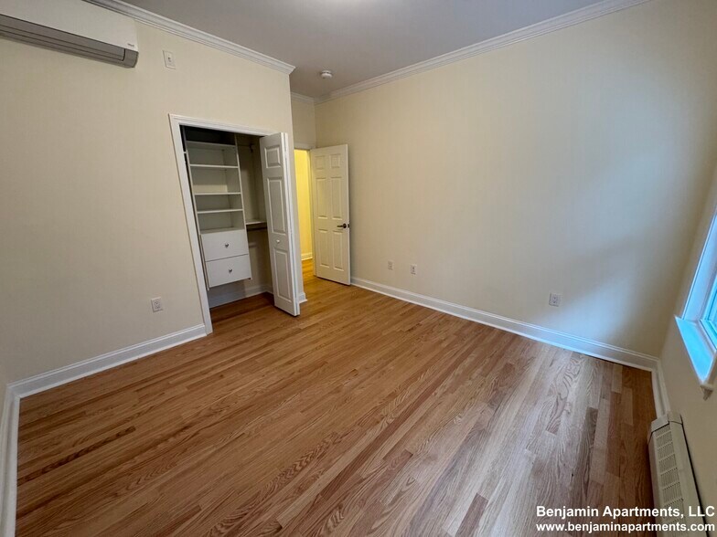 Building Photo - 20 Langdon St