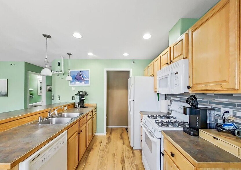Building Photo - 540 Eyak Dr