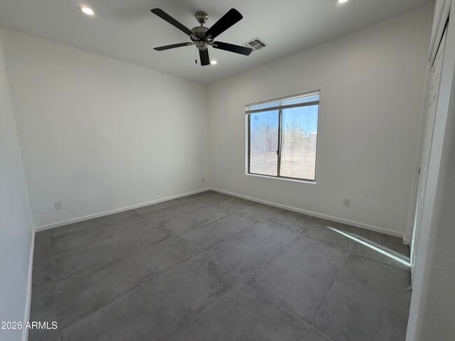 Building Photo - 12116 S 207th Dr