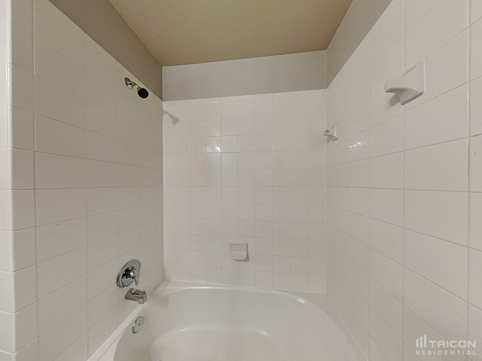 Building Photo - 336 Carlyle St