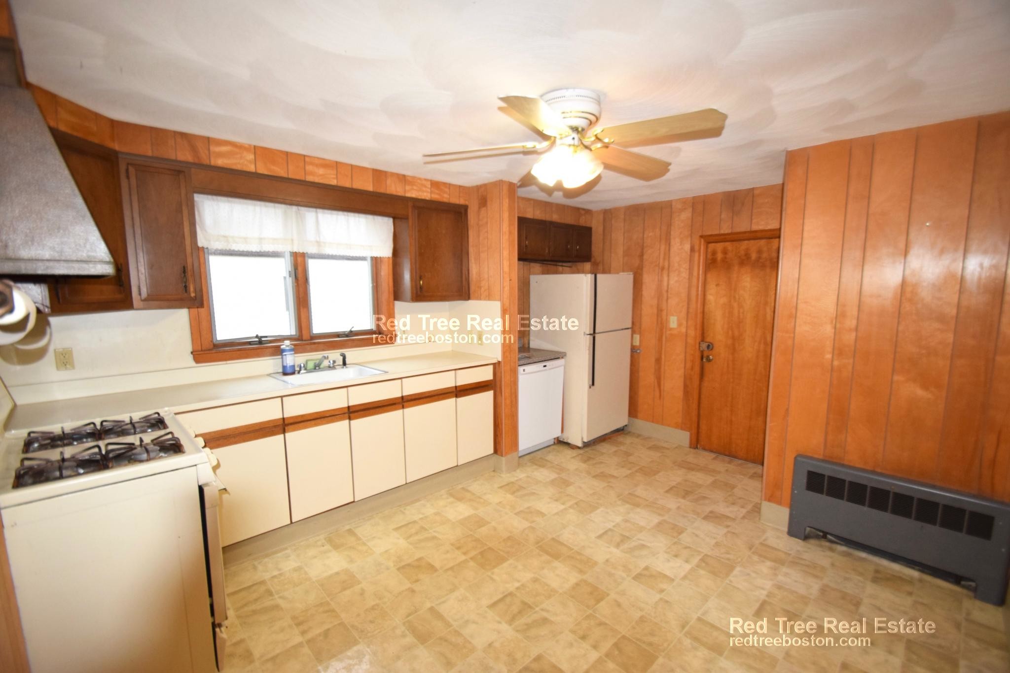 Building Photo - 720 Cambridge St