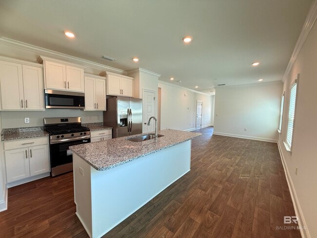 Building Photo - 32694 Revere Dr