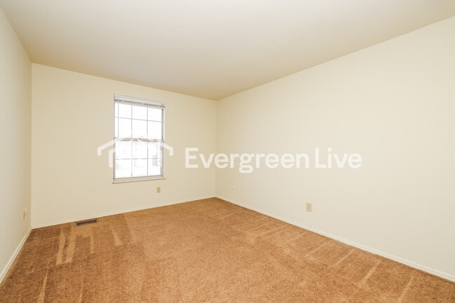 Building Photo - 7523 Mt Hood