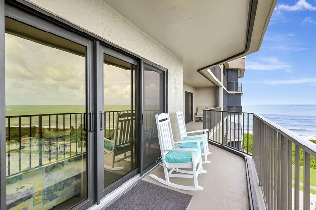 Building Photo - 801 S Ocean Dr