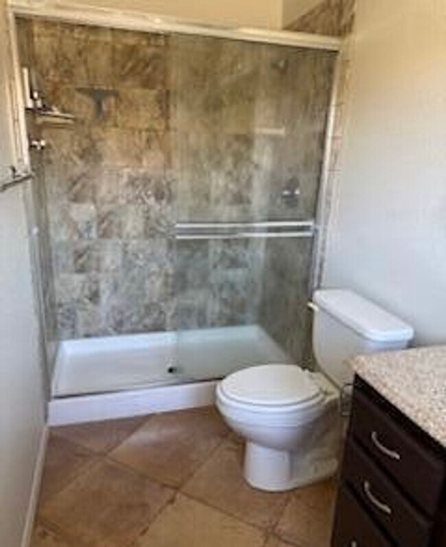 Building Photo - 754 Skyview Ln