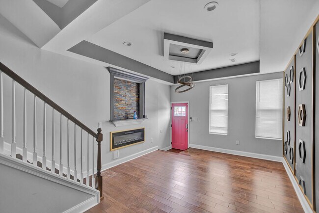 Building Photo - 1227 E Preston St