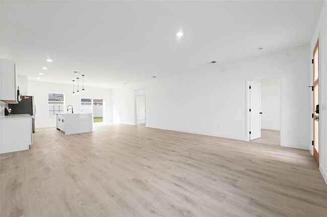 Building Photo - 2273 SW 158th St Rd