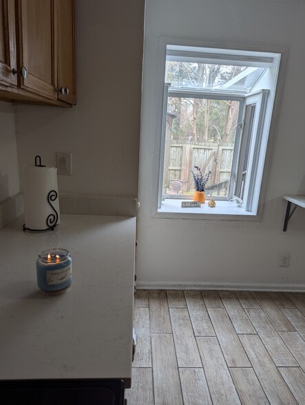 Building Photo - 3064 Comte Ct