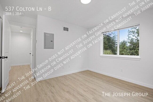 Building Photo - 537 Colton Ln