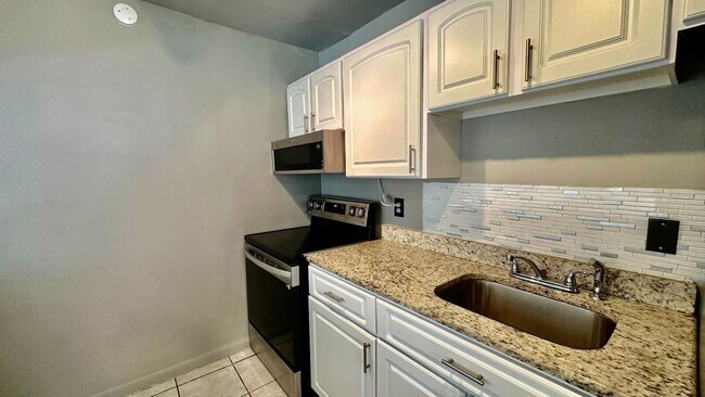 Building Photo - 2369 Tom Jones St