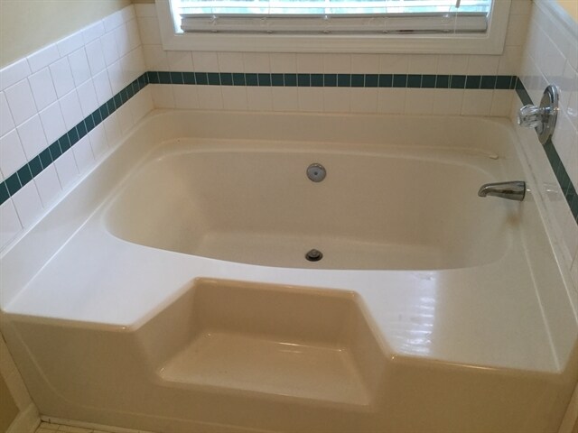 Building Photo - 570 Swan Creek Court