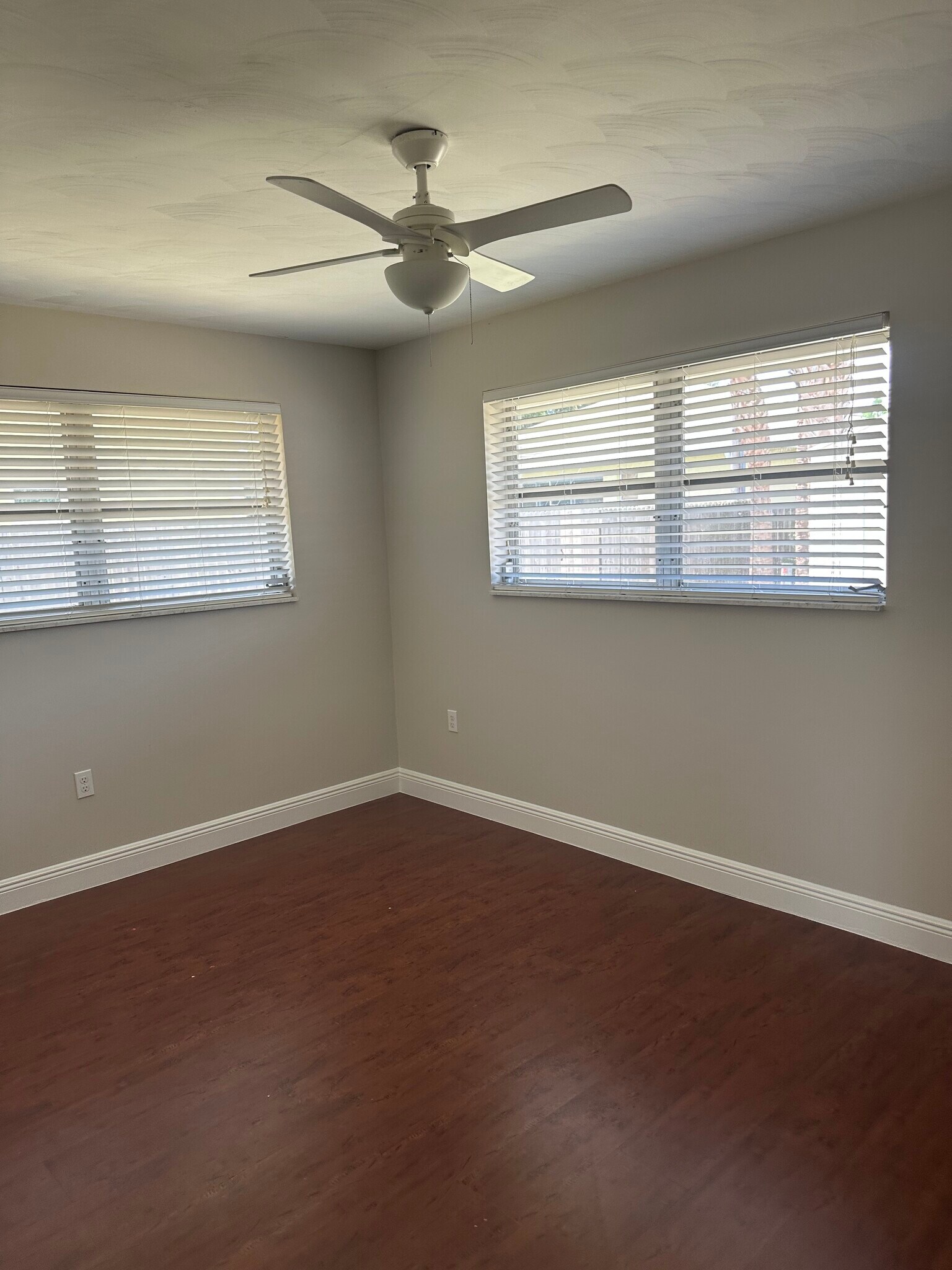 Building Photo - 1019 S Alhambra Cir