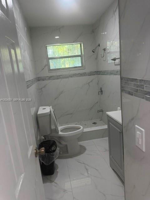 Building Photo - 262 NE 55th Terrace
