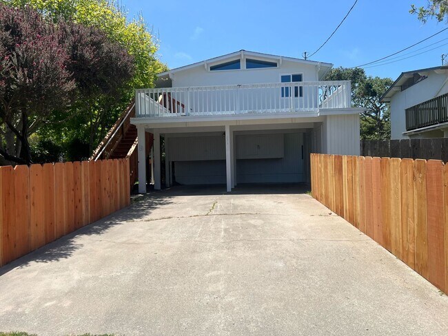 Building Photo - 831 Sinex Ave
