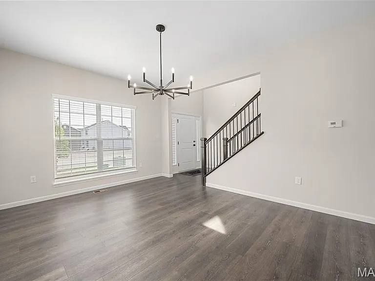 Building Photo - 3304 White Pine Dr