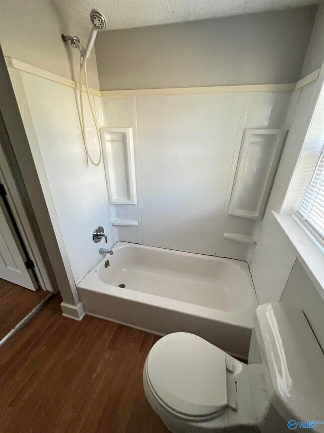 Building Photo - 3505 Bradley St SW