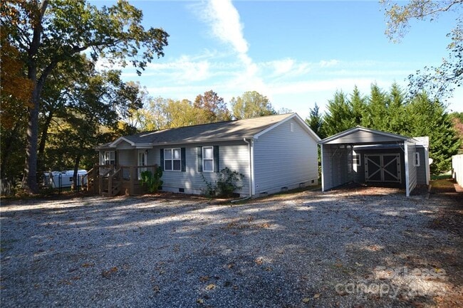 Building Photo - 1212 Beechwood Dr