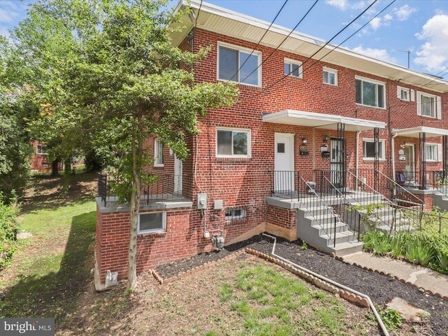 Primary Photo - 5026 Roseld Ct
