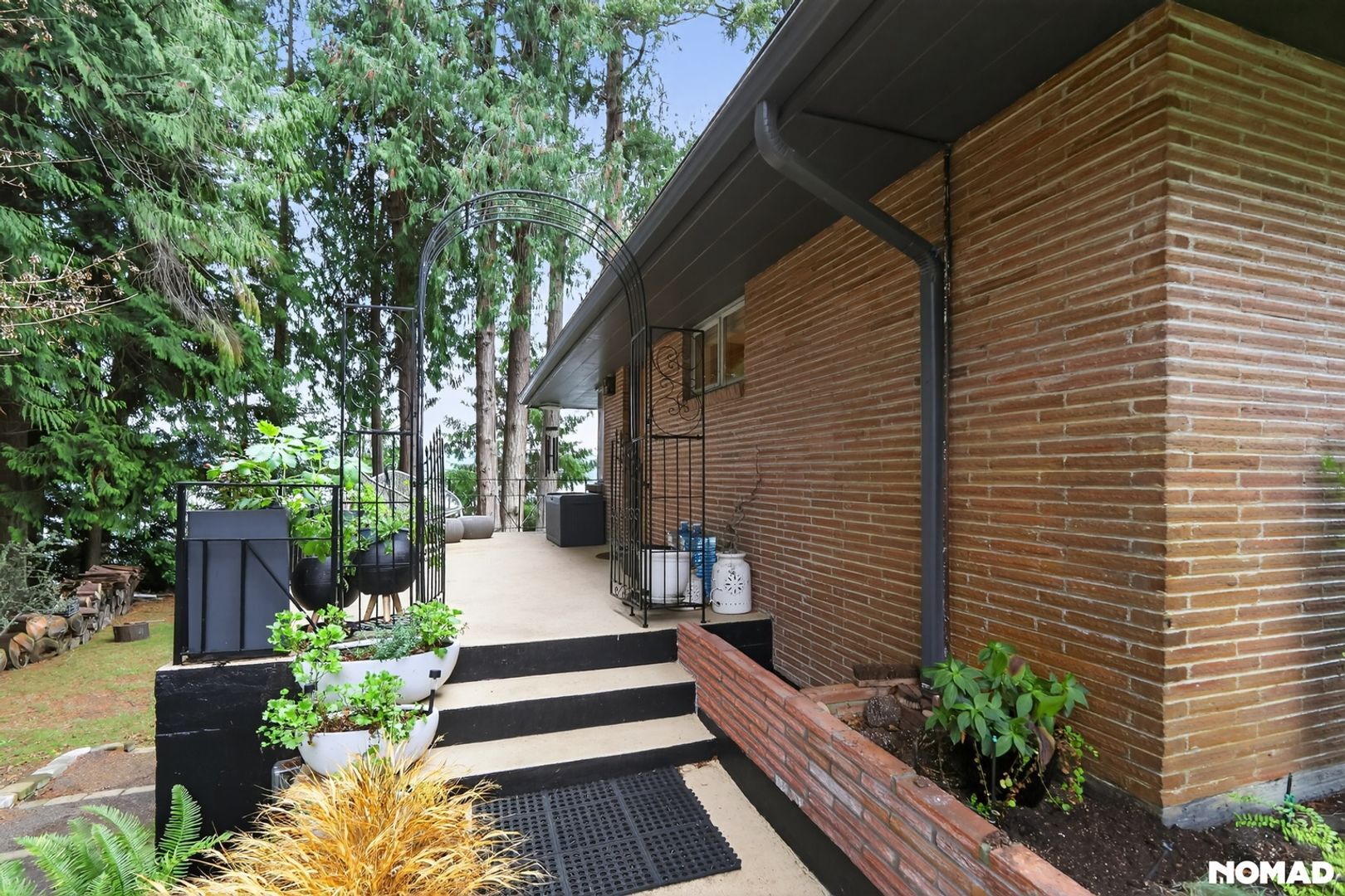 Building Photo - 28790 WA-104