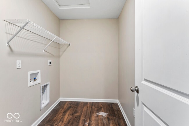 Building Photo - 6874 Nottingham Ln