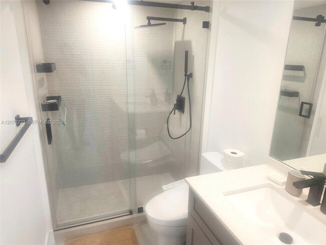 Building Photo - 5151 Collins Ave