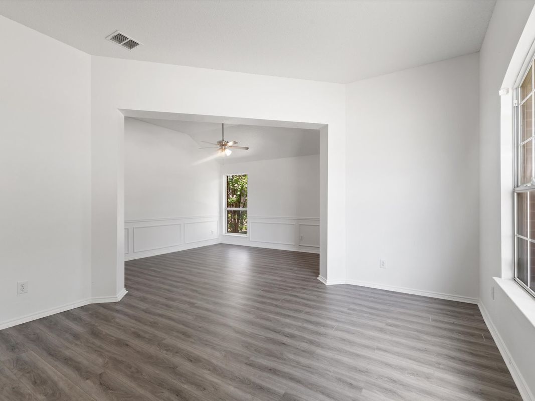 Building Photo - 5705 Frio Dr