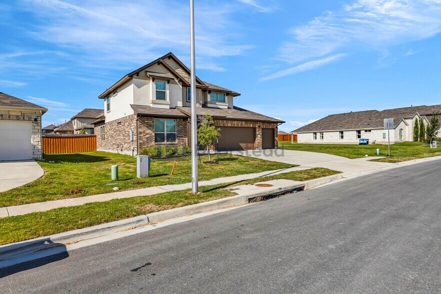 Building Photo - 146 Dogvane Cir