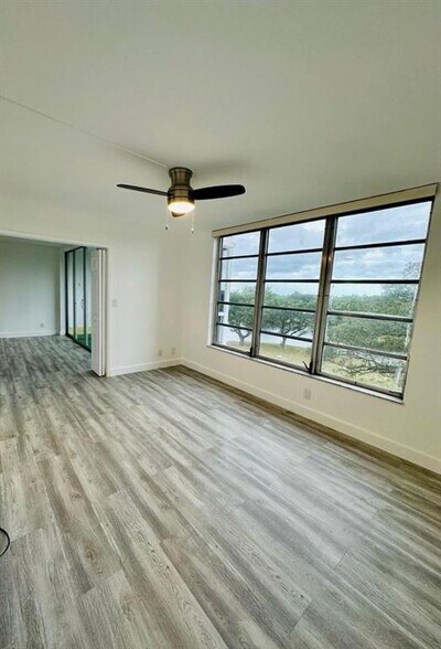 Building Photo - 2940 N Course Dr