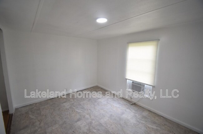 Building Photo - 3306 Peachtree Hill Rd