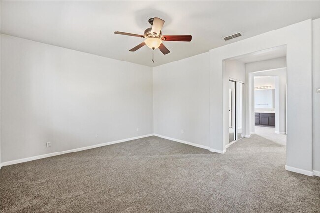 Building Photo - 121 Conner Cir