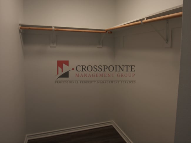 Building Photo - Stunning 2 Bed 2.5 Bath 1 Car Garage Townhome in Tyler!