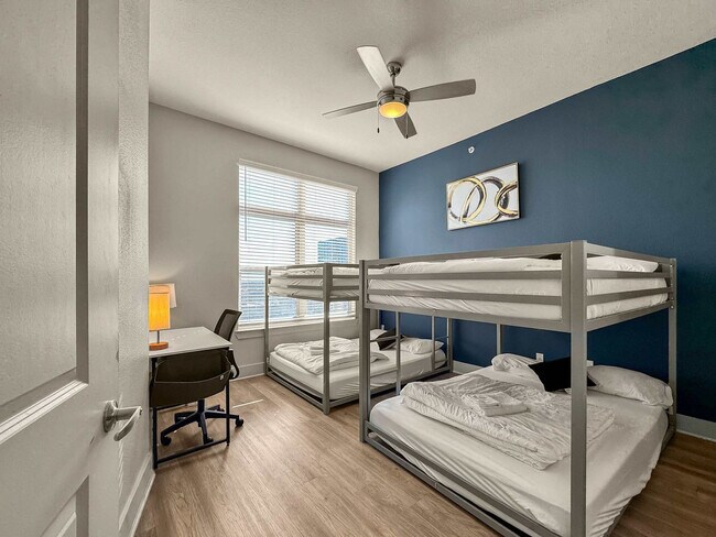 Building Photo - 2916 Indiana St