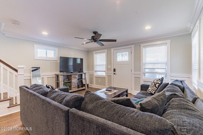 Building Photo - 605 Monmouth Ave