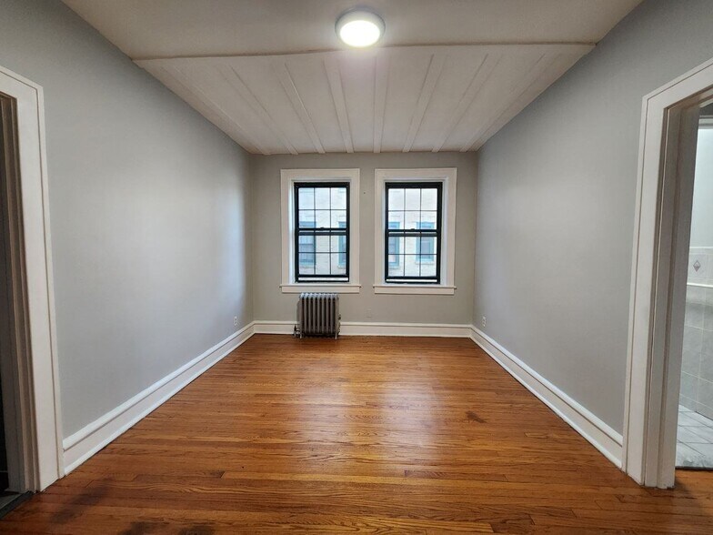 Building Photo - 109 Chestnut St