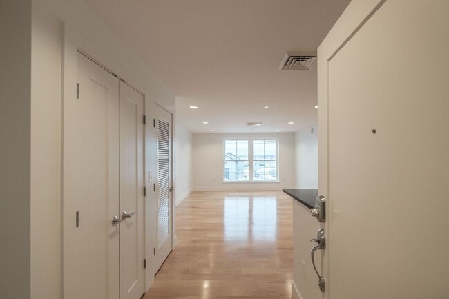 Building Photo - 2BR/2BA Old Port Condo Onsite Parking Available, Fitness Room and Elevator