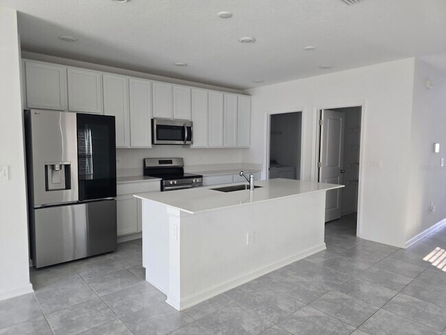 Building Photo - 2330 Amorie Dr