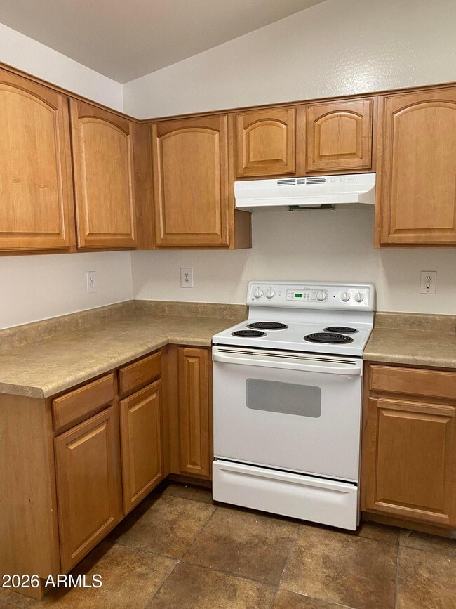 Building Photo - 24035 N Desert Dr